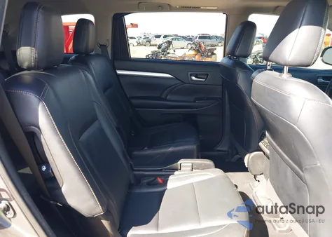 2018 Toyota Highlander Xle z USA, uszkodzony, nr VIN 5TDJZRFH9JS555040